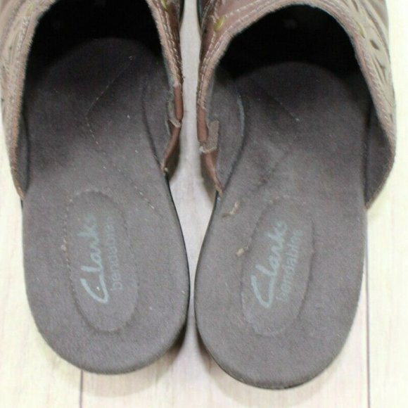 Clarks Bendables Brown Leather Slip On Mule Clogs Shoes Size 8.5 M - Picture 7 of 9